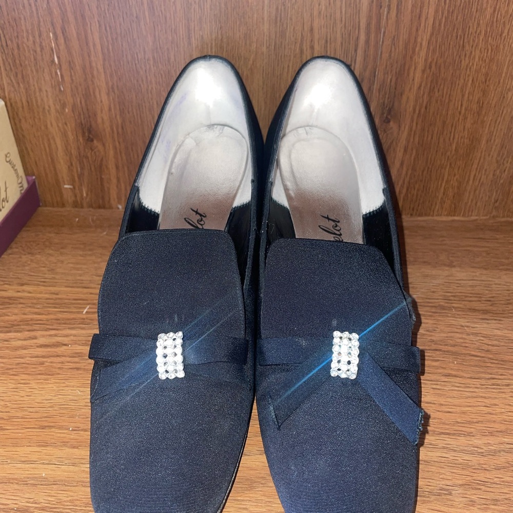 Vintage 50s Elegant Black Heels with Rhinestone Detail sz 9AAAA with box